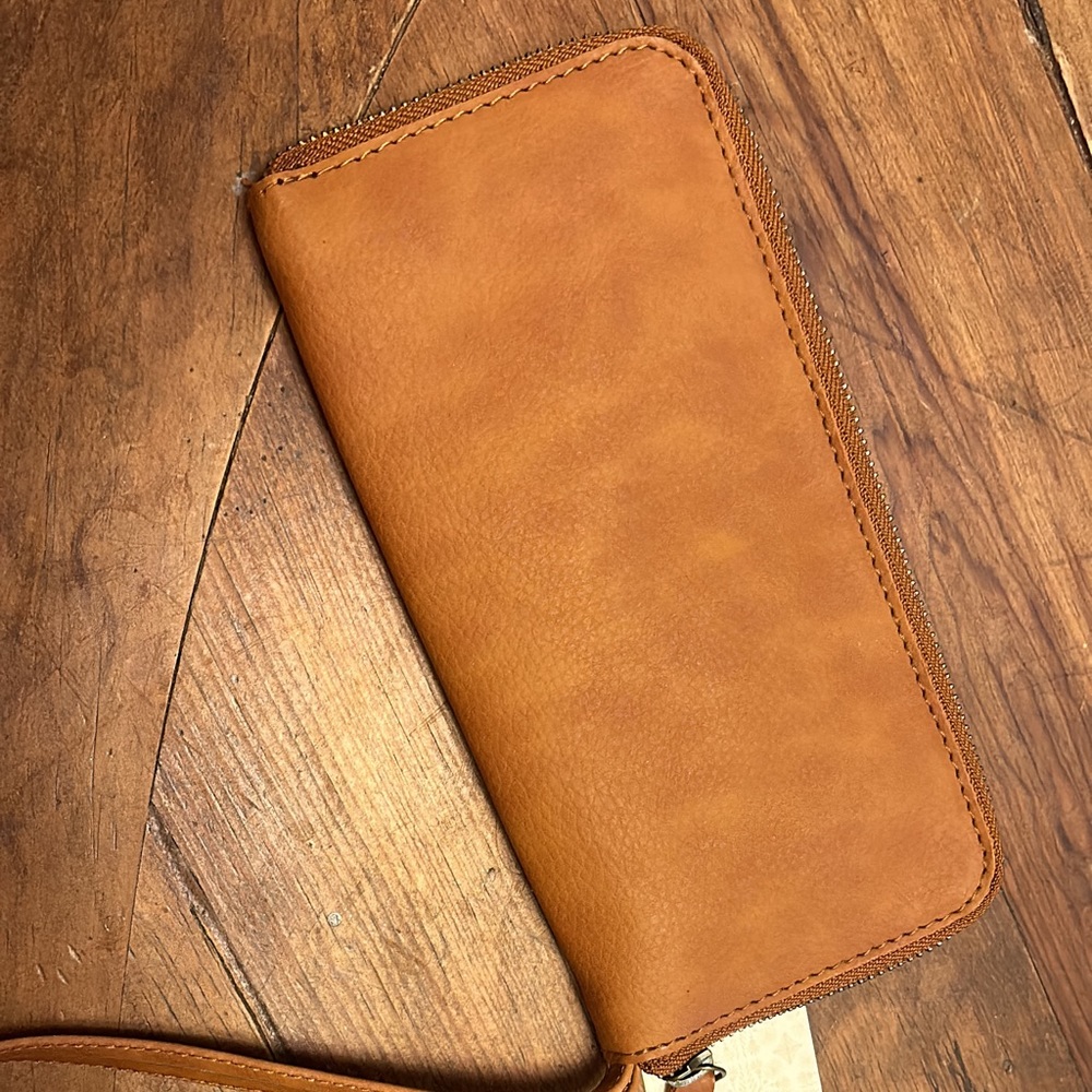 Free People wallet